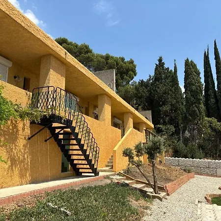 Valentina -inn With Apartamento